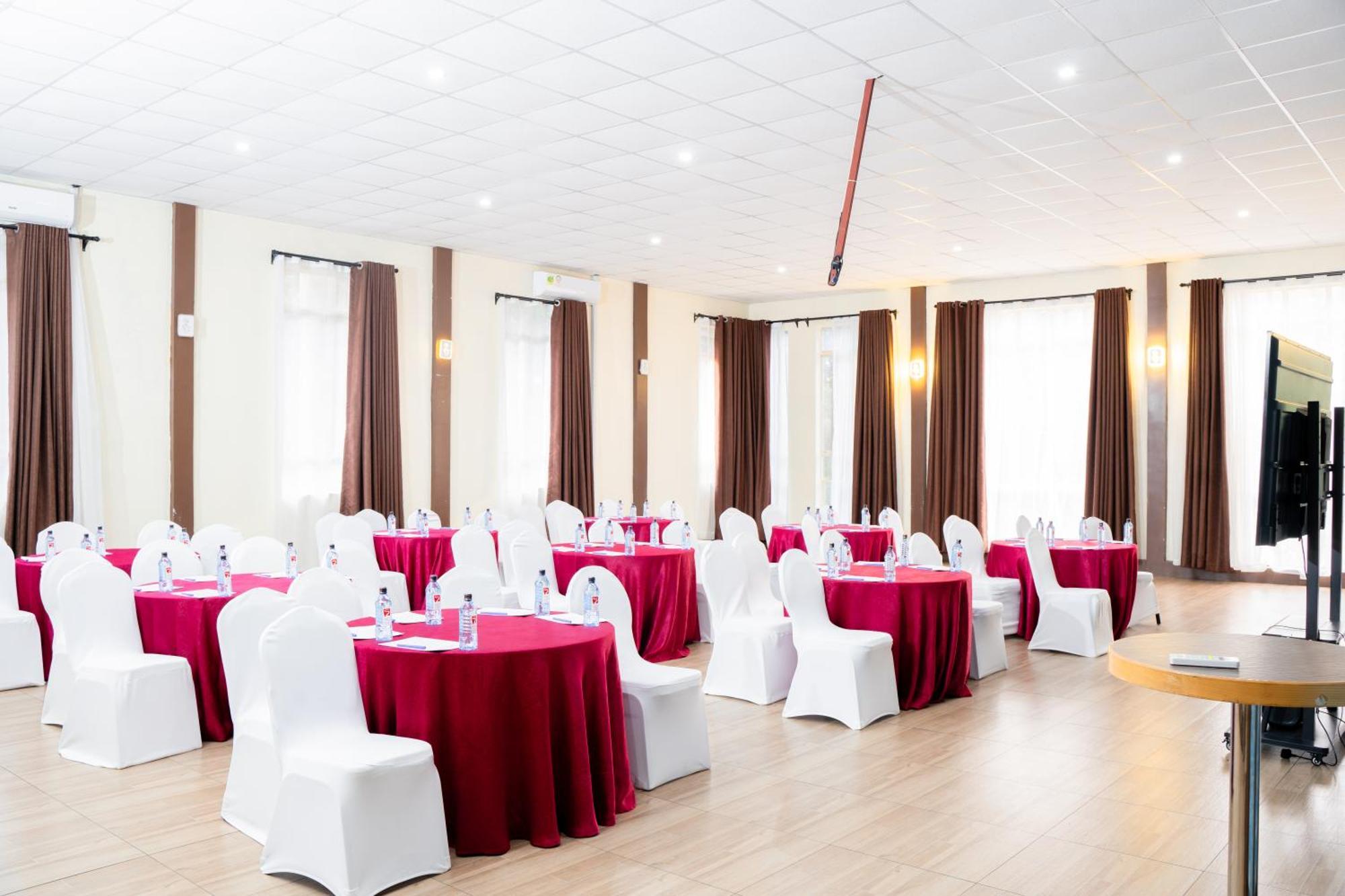 West Wood Hotel Nairobi Extérieur photo